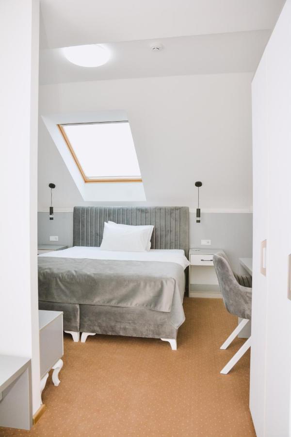Hotel Divanhana Brčko Exteriör bild