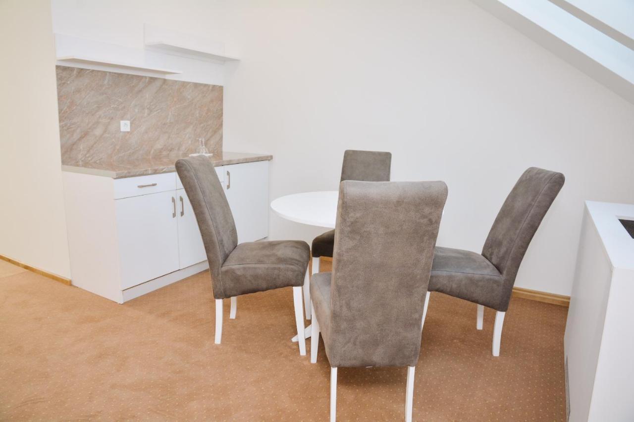 Hotel Divanhana Brčko Exteriör bild
