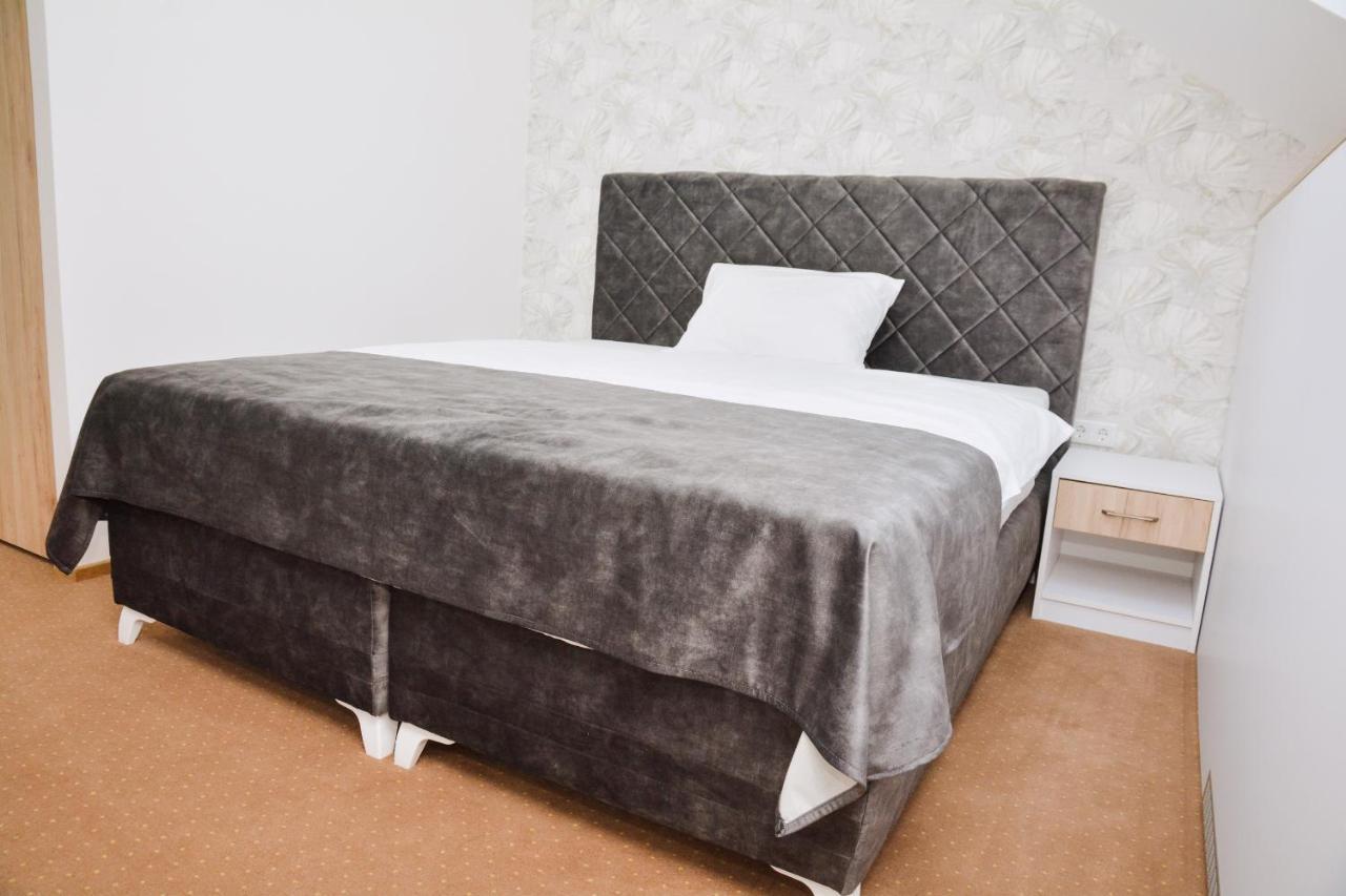 Hotel Divanhana Brčko Exteriör bild
