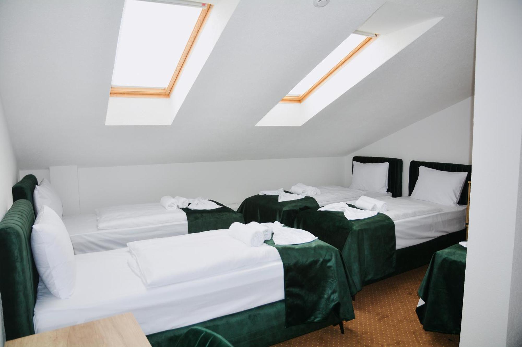 Hotel Divanhana Brčko Exteriör bild