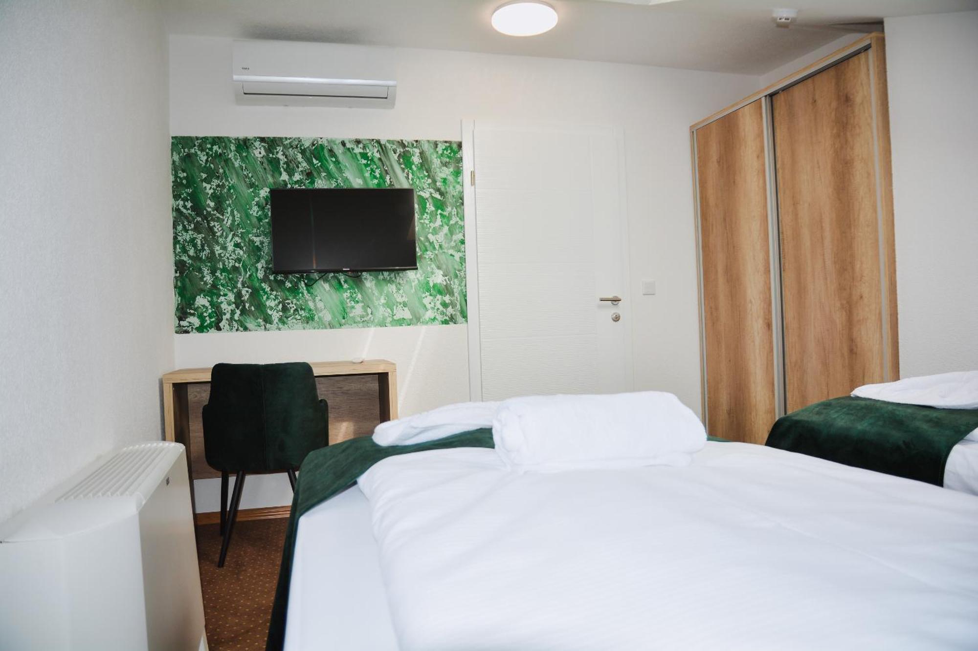 Hotel Divanhana Brčko Exteriör bild