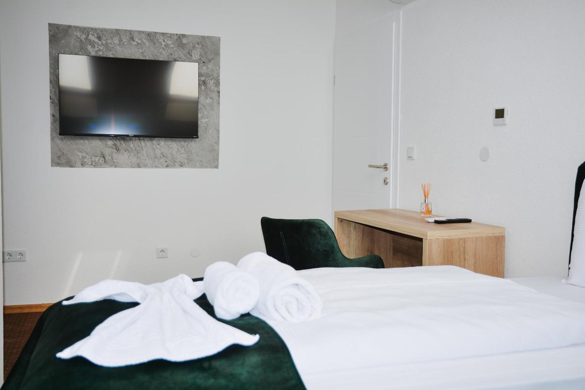 Hotel Divanhana Brčko Exteriör bild